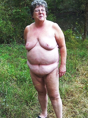 Completely naked nudist BBW grandmothers - Chubby Naturists